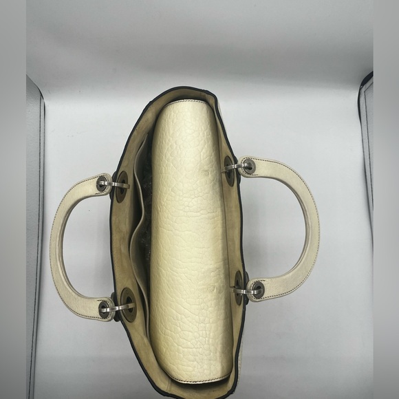Dior White Handbag - Picture 3 of 17